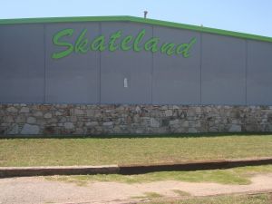 skateland logo.jpg